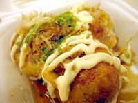 Scrumptiously delicious takoyaki... yummy!!